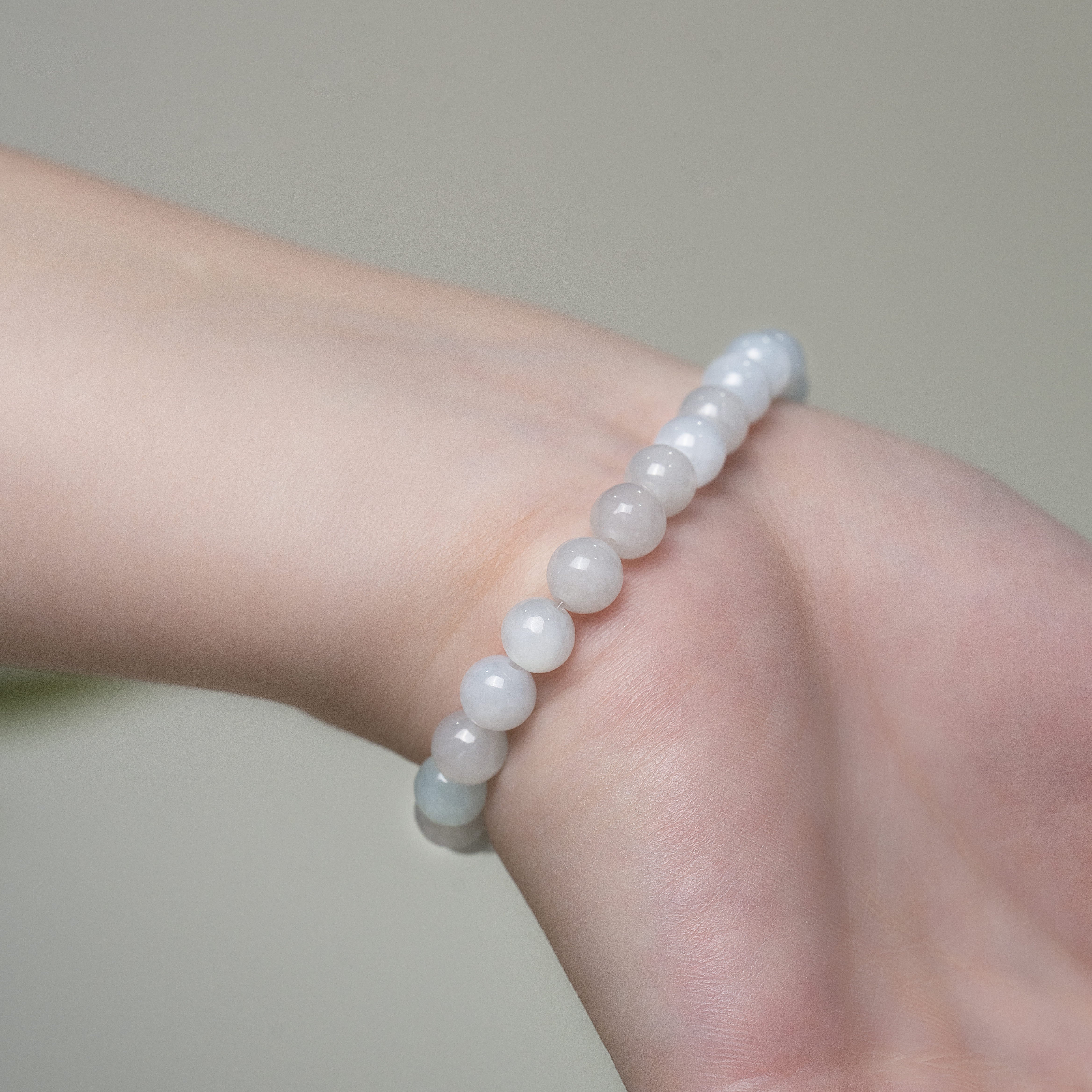 Natural Burmese Blue White Green Jadeite Beads Bracelet (7.2mm) - Y007 Hande On Display 2